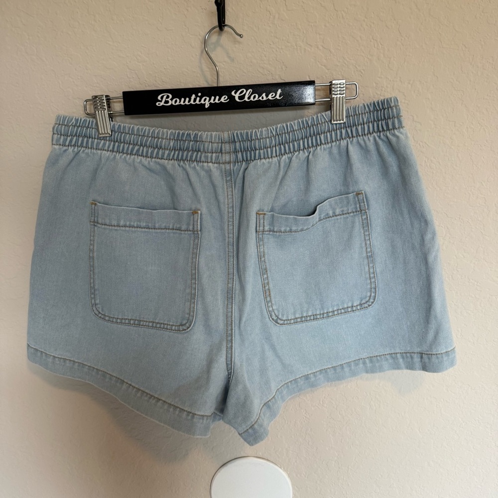 NWT Altar'd State Light Blue Jean Shorts Size XL - Picture 4 of 4